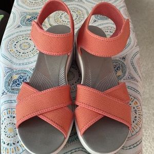 Clarks cloudstepper sandals.